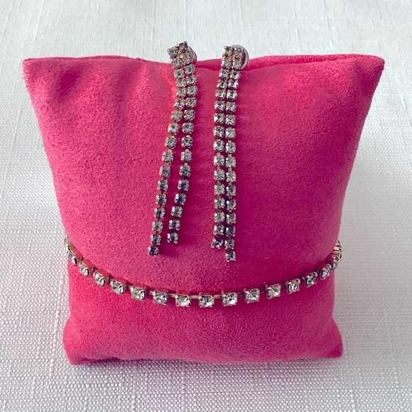 Rhinestone Gold Tone Bracelet and Earrings - Picture 1 of 2
